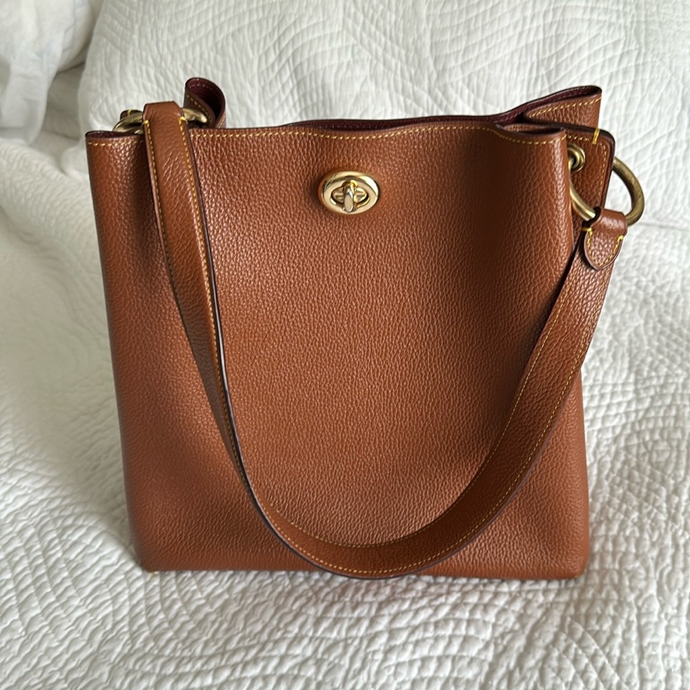 Coach shoulder bag tan leather